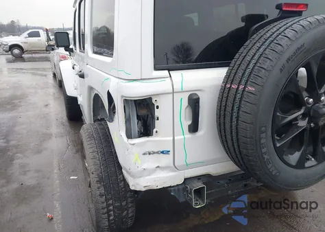 2024 Jeep Wrangler 4Xe Sahara 4Xe z USA, uszkodzony, nr VIN 1C4RJXP64RW317622